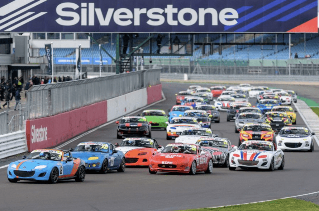 iRacing Mazda MX-5 Silverstone